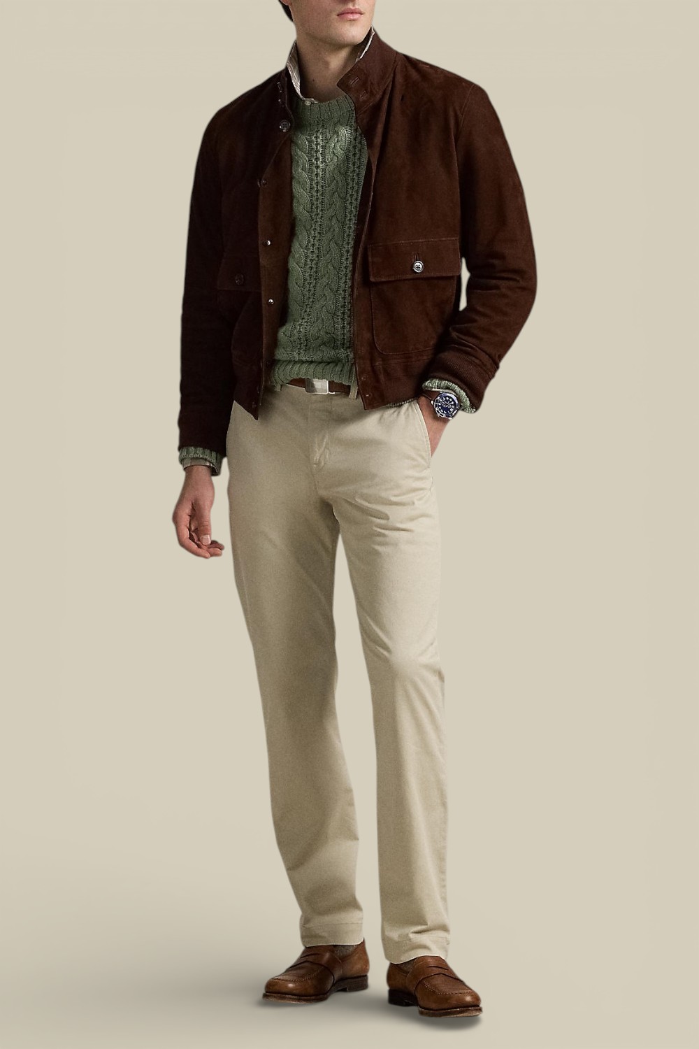 תמונת כל הלוק של מכנסי צ&rsquo;ינו